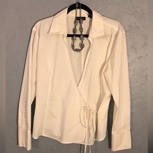 New York Company white tie around blouse in size X-LARGE